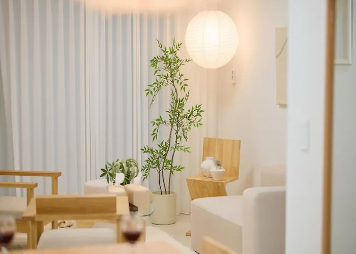 Hongdae Atre, New Open Sale, Spacious 3br 1ba 빌라 *