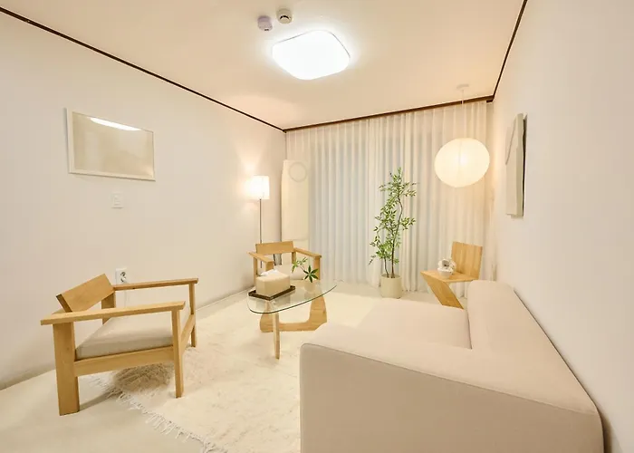Hongdae Atre, New Open Sale, Spacious 3br 1ba 서울특별시