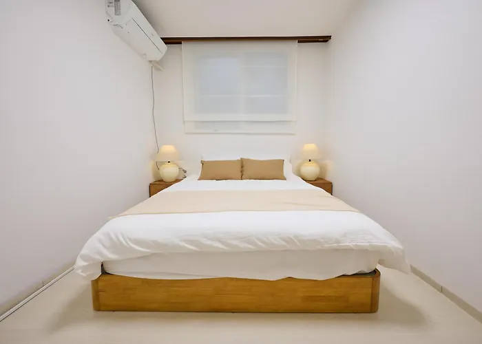 Hongdae Atre, New Open Sale, Spacious 3br 1ba 빌라 *